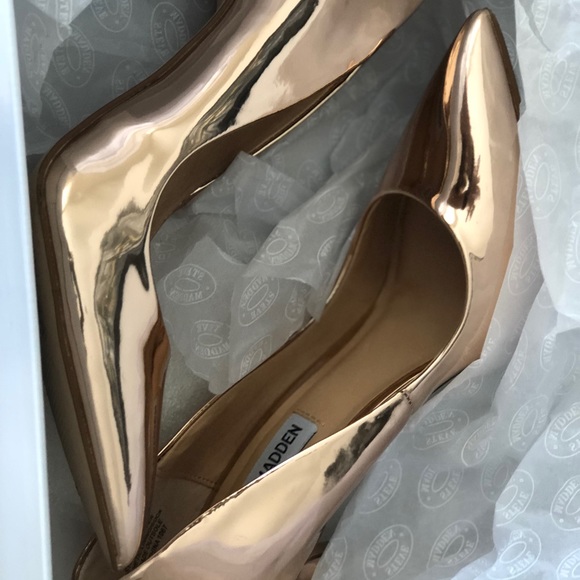 Steve Madden Rose Gold Pumps - Picture 2 of 7